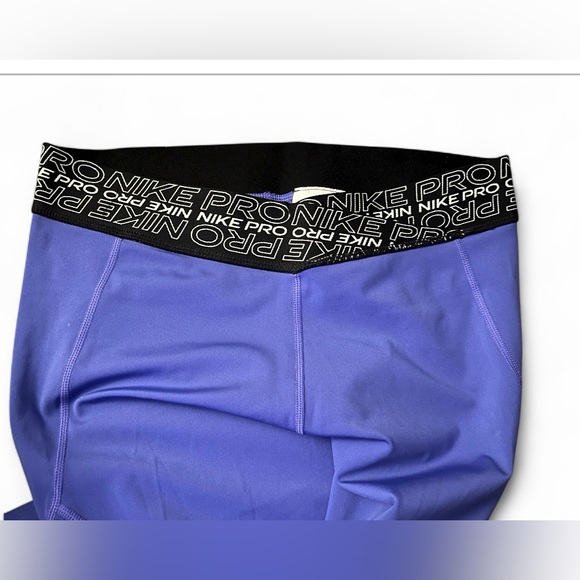 NIKE PRO RUNNING TWIST WAIST LEGGINGS AND NIKE PRO LEGGING - Picture 12 of 16